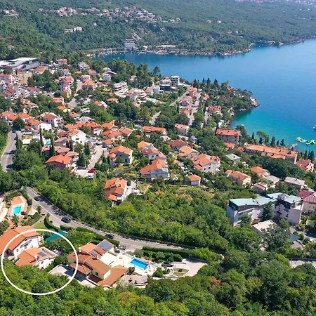 Διαμέρισμα Feria 2 *